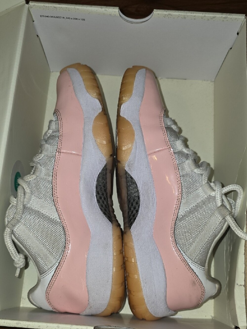 Jordan Concor 11  Low-Top Sneakers - White & Pink